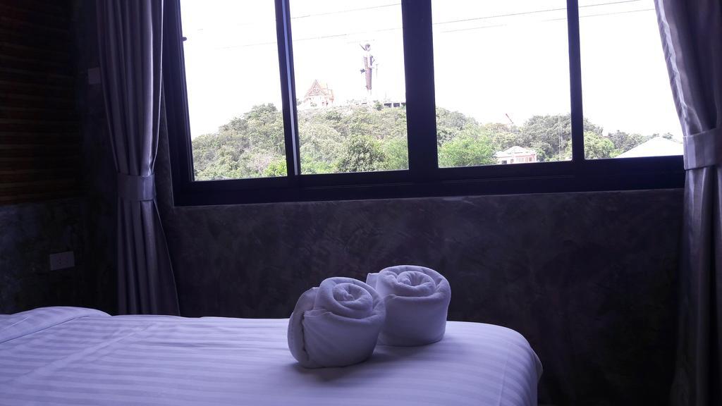 Moment House Hua Hin Hostel Eksteriør bilde